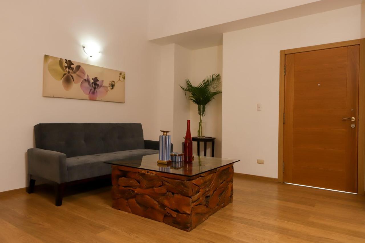 Sybaris Suites & Residences خوان دوليو المظهر الخارجي الصورة