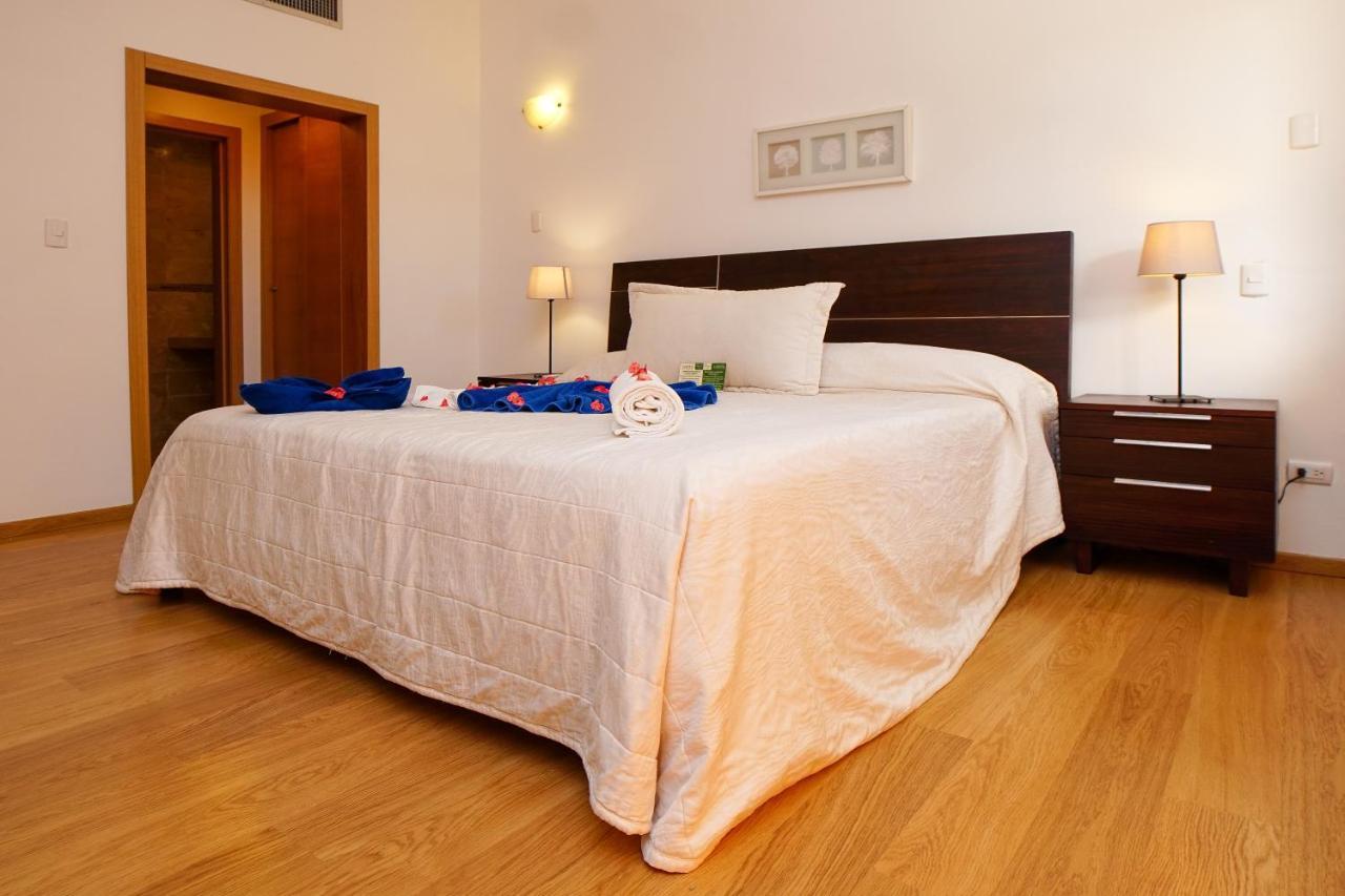 Sybaris Suites & Residences خوان دوليو المظهر الخارجي الصورة
