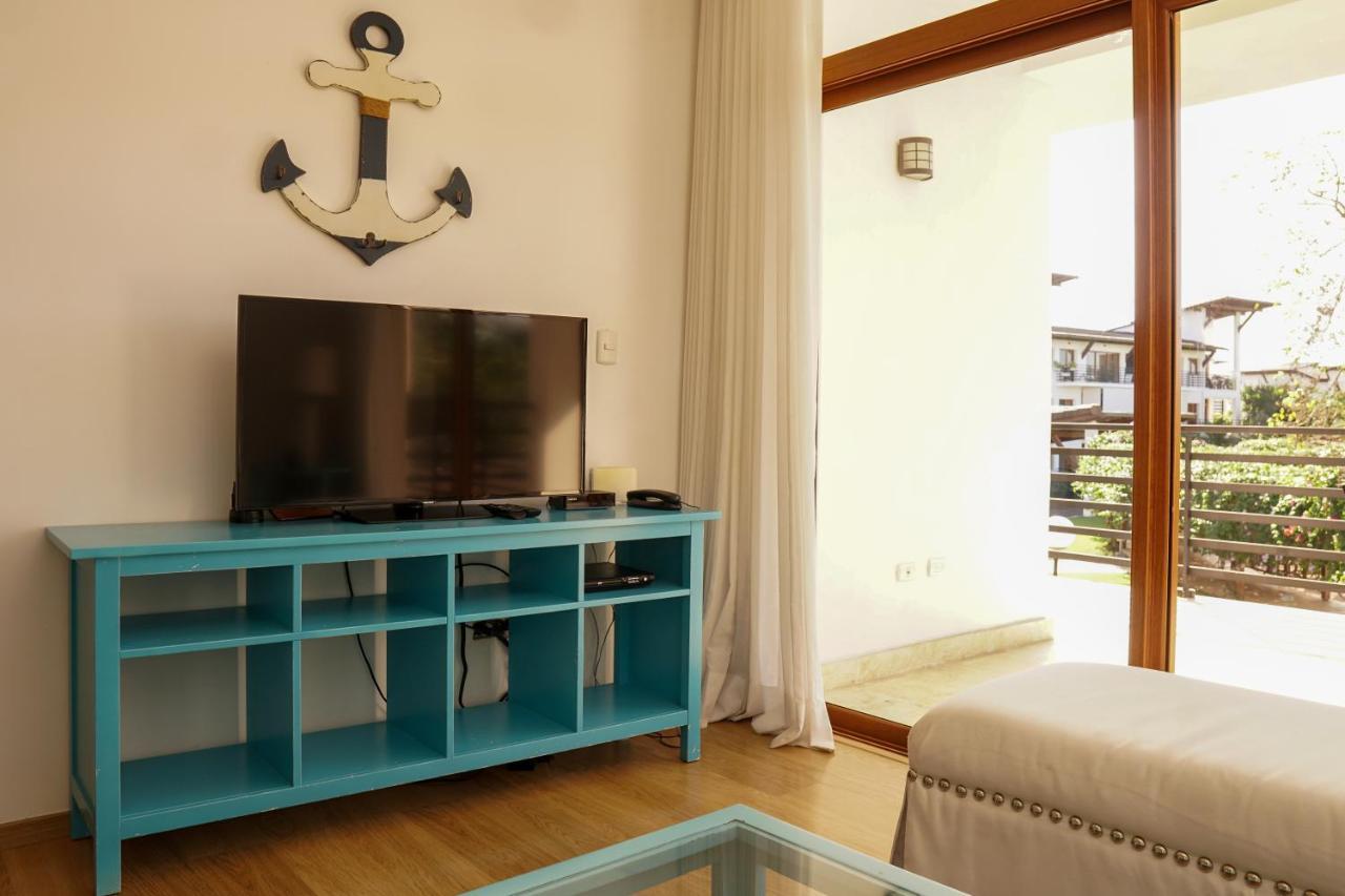 Sybaris Suites & Residences خوان دوليو المظهر الخارجي الصورة