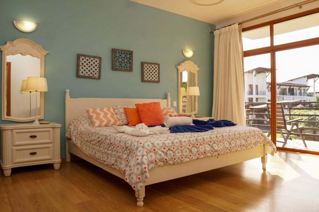 Sybaris Suites & Residences خوان دوليو المظهر الخارجي الصورة